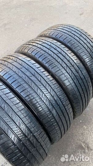 Bridgestone Dueler H/T 215/60 R17 96H