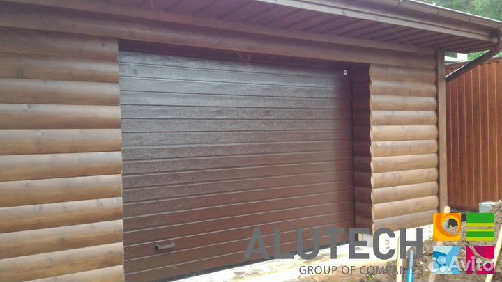 Секционные ворота для гаража alutech