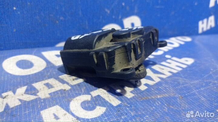 Моторчик заслонок отопителя Kia Cerato 1 седан