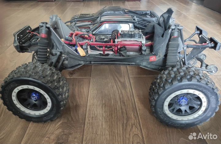 Traxxas x maxx 8 s