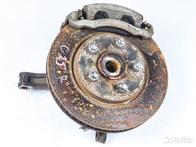 Кулак поворотный правый Nissan Serena