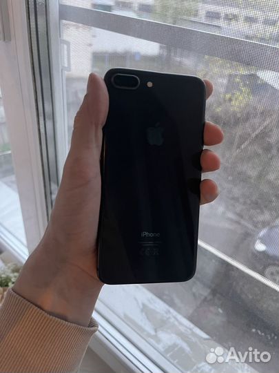 iPhone 8 Plus, 64 ГБ