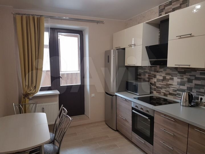 2-к. квартира, 64 м², 10/17 эт.