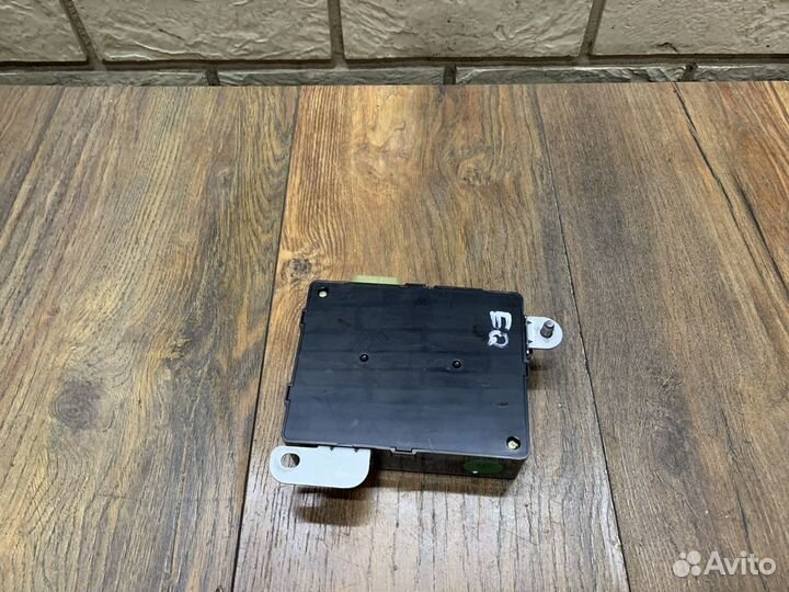 Hyundai Equus Блок управления парковочным тормозом