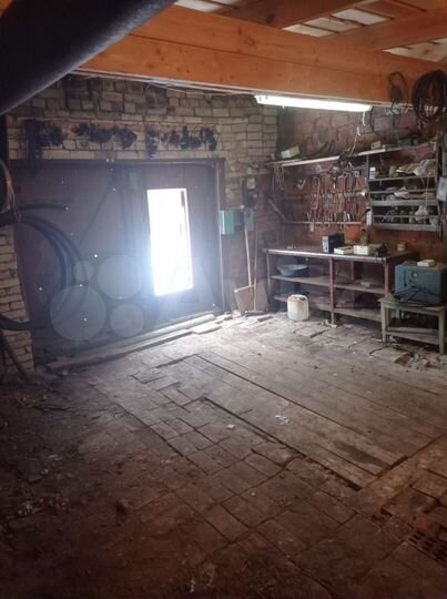 Гараж, > 30 м²