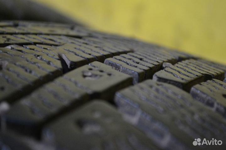 Nokian Tyres Hakkapeliitta 7 SUV 265/45 R21