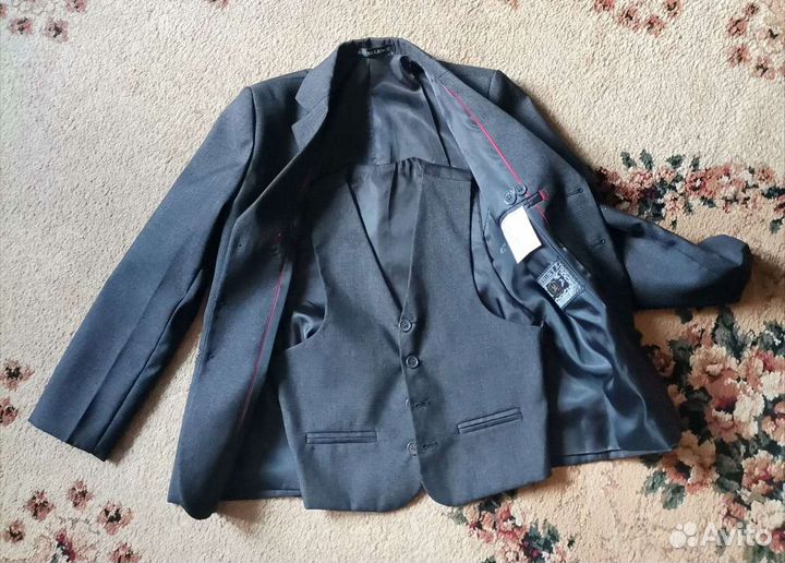 Пиджак с жилеткой