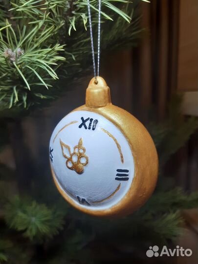 Елочная игрушка из фарфора, часы