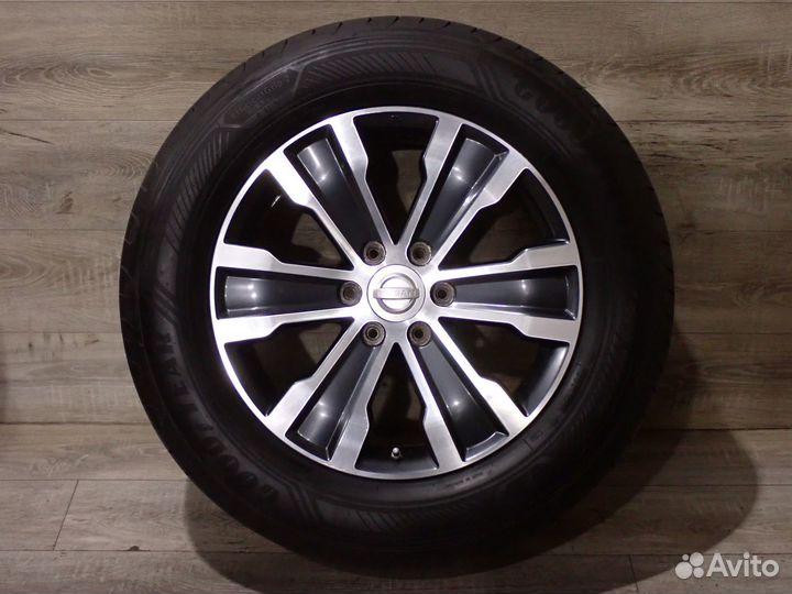 Комплект оригинальных колес R20 Nissan Titan