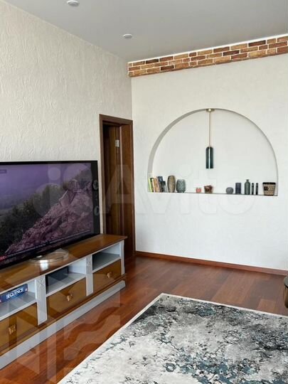 2-к. квартира, 73,4 м², 2/4 эт.