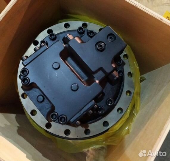 Редуктор хода с гидромотором Case CX370B