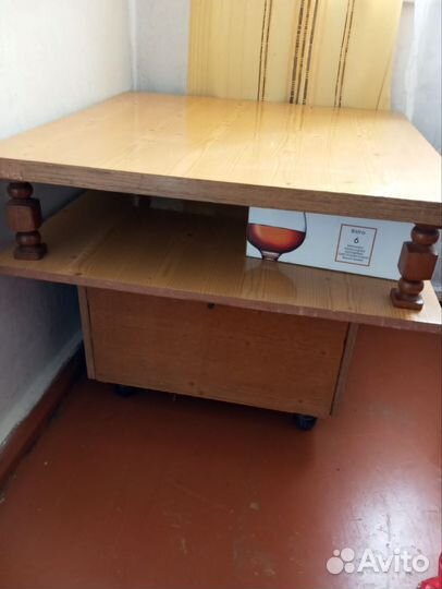 Журнальный столик бу