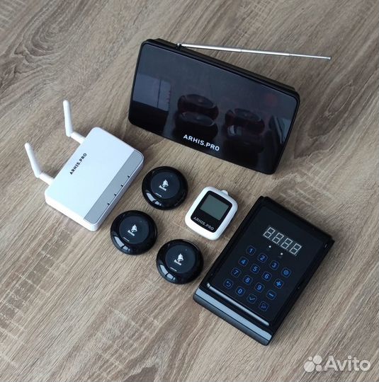 Кнопка вызова официанта, часы, табло, пуль, репите