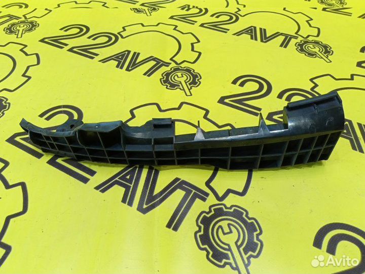 Крепление бампера переднее левое Lexus Gs430