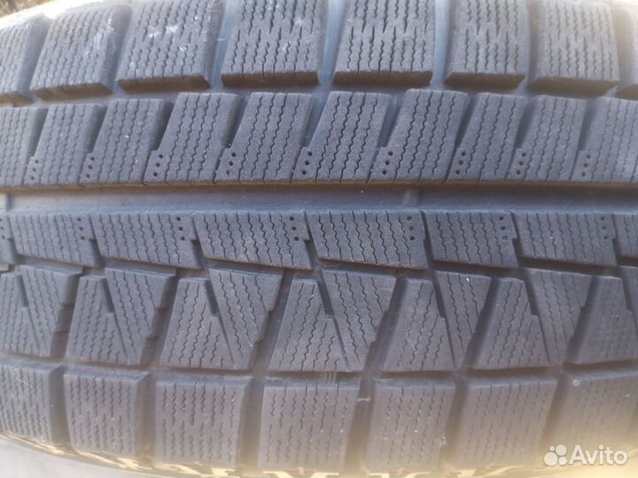 Bridgestone Blizzak Revo GZ 215/60 R17