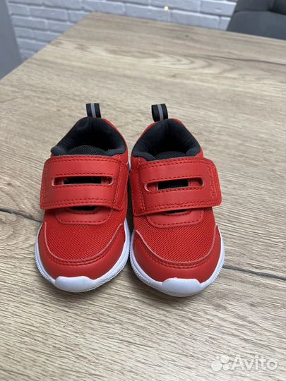 Кроссовки детские 22 размер