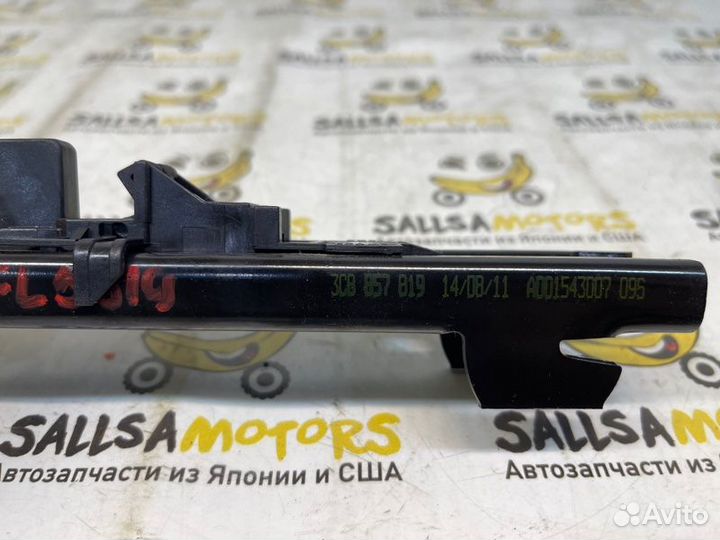 Кронштейн ремня безопасности передний Volkswagen