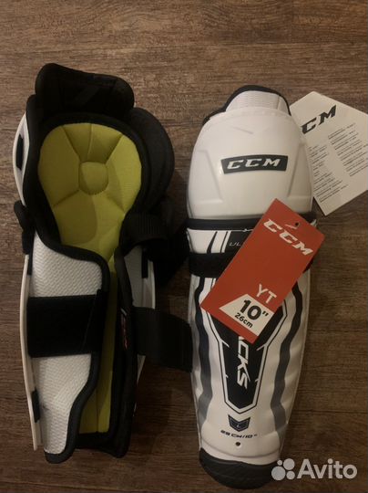 Нагрудник и наколенники хоккейный ccm