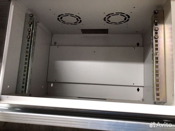 Коммуникационный (серверный) шкаф