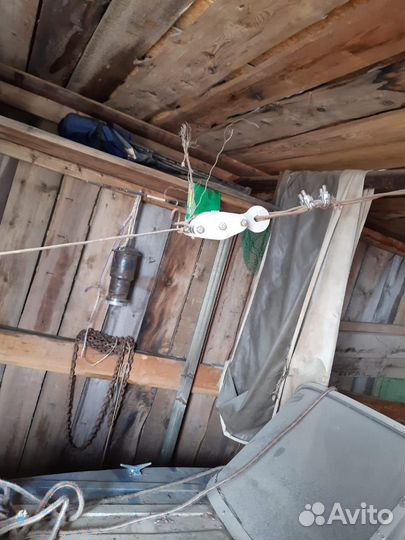 Лодка моторная