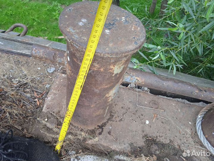 Кнехт судовой