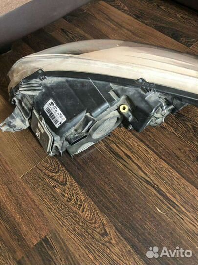 Фара на Форд Куга