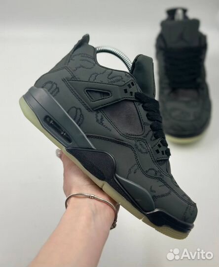 Nike Air Jordan 4 Retro