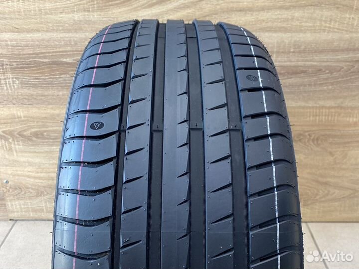 Triangle EffeXSport TH202 245/45 R19 102Y