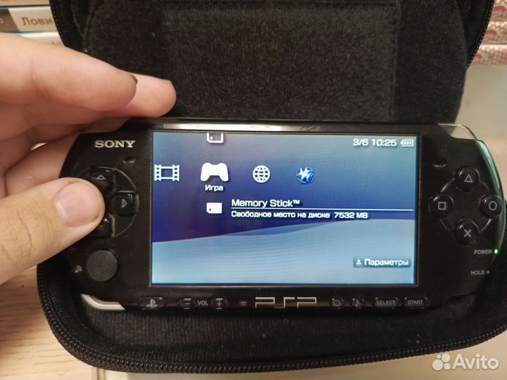 PSP с 38 играми