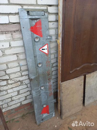 Борт от прицепа тонар