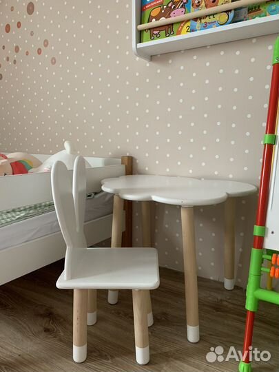 Детский стол и стул