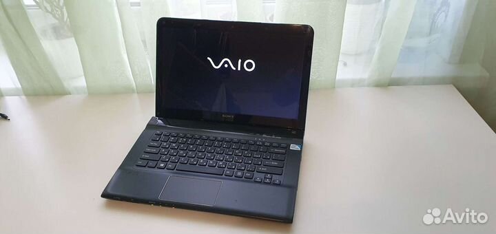 Sony vaio sve141 14