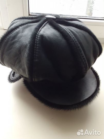 Кепка кожанная