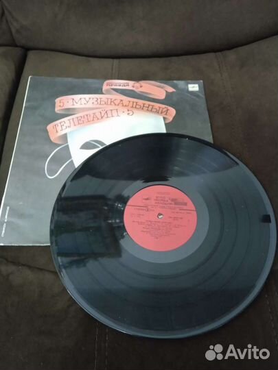 Запонки, виниловые пластинки, одна копейка 2001 го