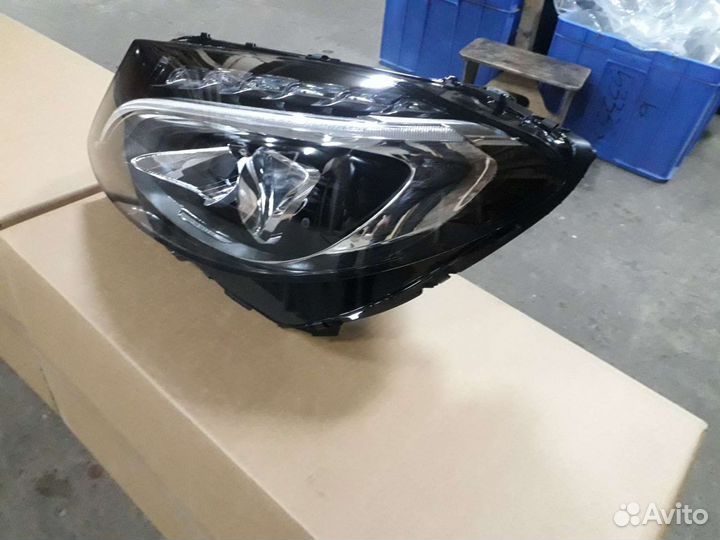 Фара левая Mercedes C W205 (14-18) LED