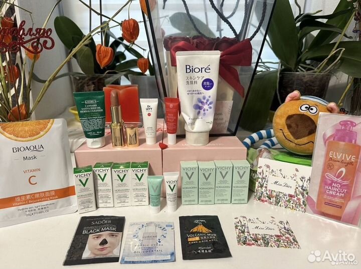 Оргомные пакеты косметики люкс б/у и новое