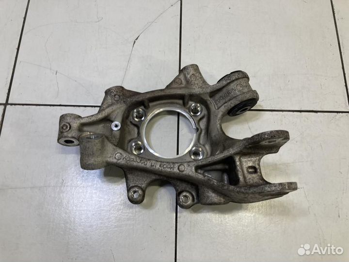 Кулак поворотный задний левый Porsche Cayenne 958