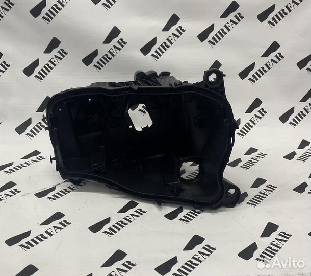 Правый корпус фары Land Rover Defender 2019-н.в