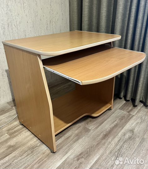 Компьютерный стол, письменный