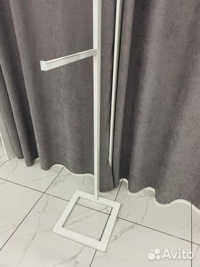 Вешало, вешалка для одежды, металлическая, прочная