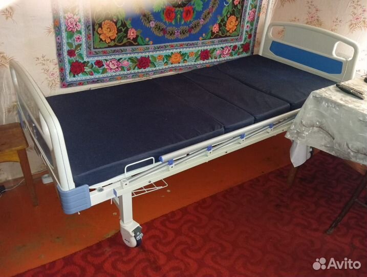 Кровать медицинская Barry для лежачих больных