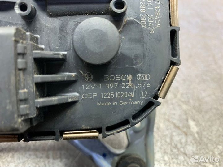 Трапеция дворников с двигателем Peugeot 3008