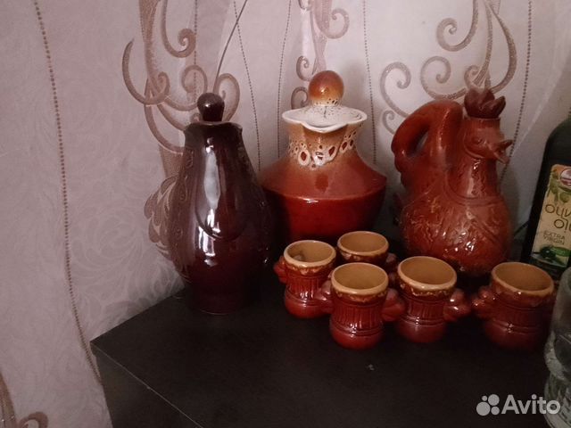 Глиняный кувшин для вина и соков