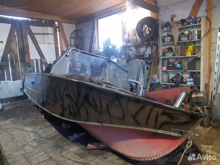 Катер Прогресс 4