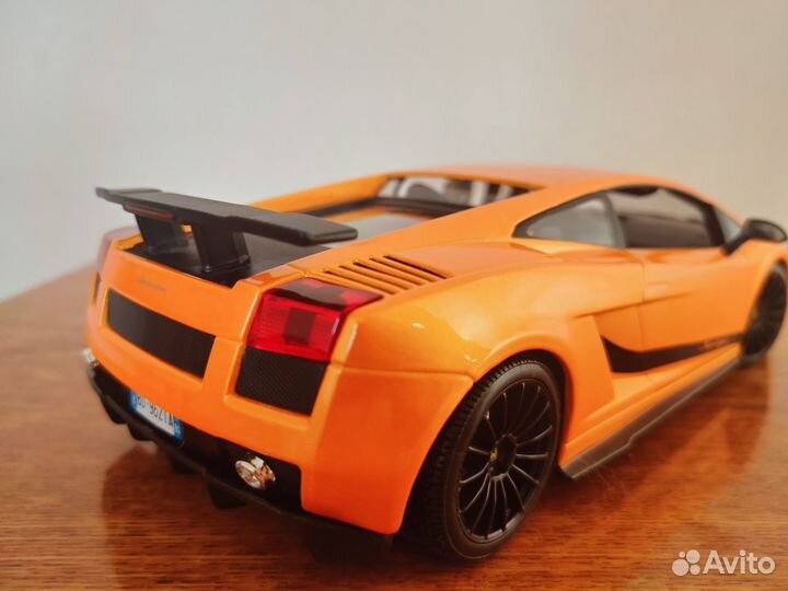 Lamborghini gallardo superleggera 1/18 Maisto