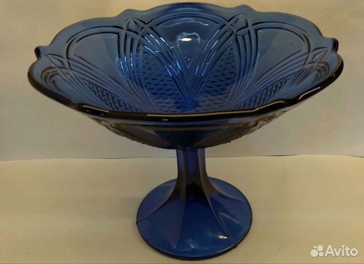 Большая ваза. фруктовница.на ножке.кобальтовое ст