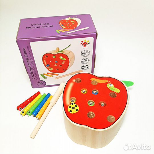 Деревянное яблоко с червячками на магнитах