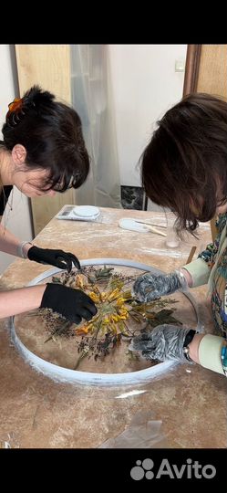 Обучение работе с эпоксидной смолой