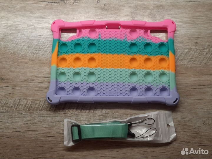 Чехол бампер силиконовый для планшета с ремнем 10