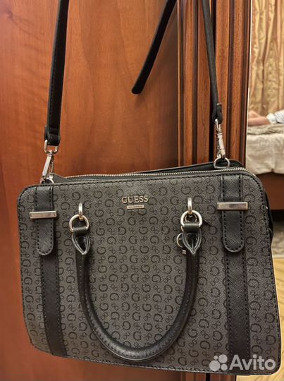 Guess сумкa новая